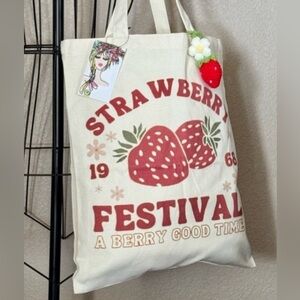 New Strawberry Festival Retro Style Shopping Bag Purse Tote w/ Crochet Accent